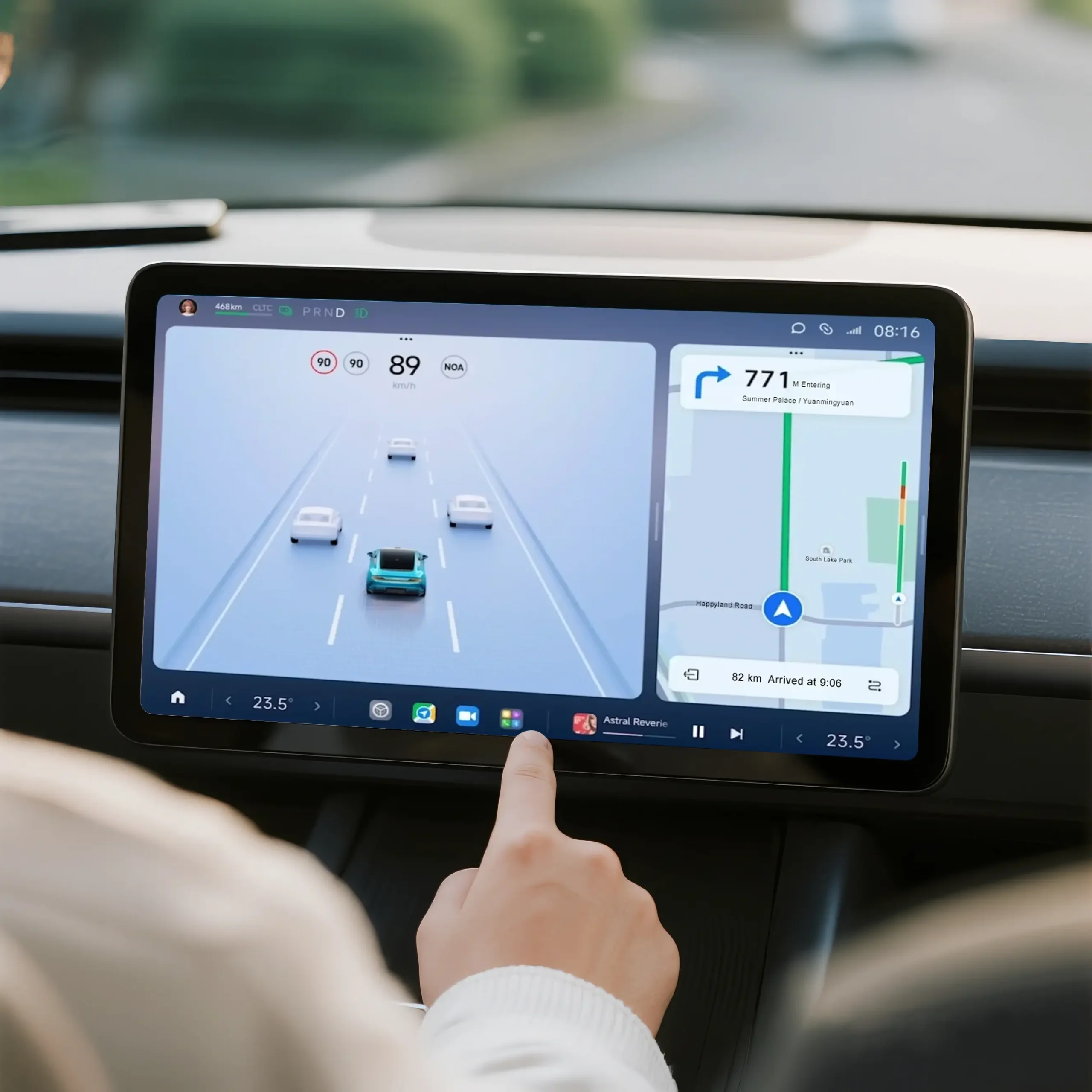 Single DIN versus Double DIN car stereo size comparison showing ISO 7736 standard dimensions — 178mm width x 50mm height versus 178mm width x 100mm height